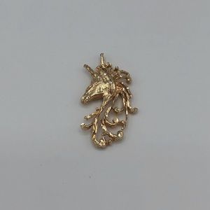 Vintage 14K Gold Diamond-cut Unicorn Pendanr Charm